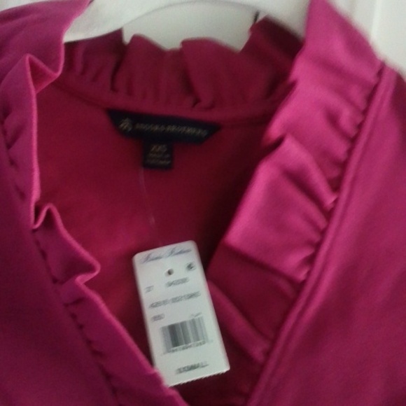 Brooks Brothers Vibrant Fuschia Vneck Long Sleeve - Picture 2 of 3